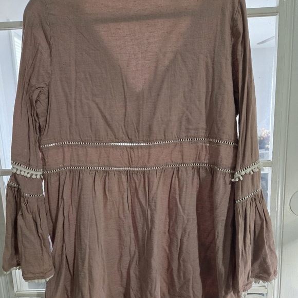 Show Me Your Mumu M Mauve Tasseled Pom-Pom V-Neck Bell Sleeve Tunic Blouse - Picture 7 of 7